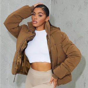 Chocolate Peach Panel Longline Padded Puffer
Sze: L/Colour:Chocolate/Quantity: 1